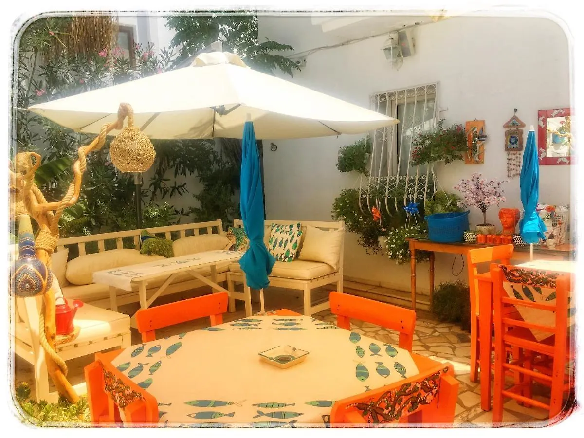 Bodrum Sade Pension 0*,