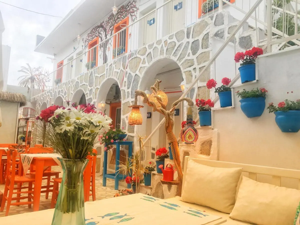 Bodrum Sade Pension 0*,